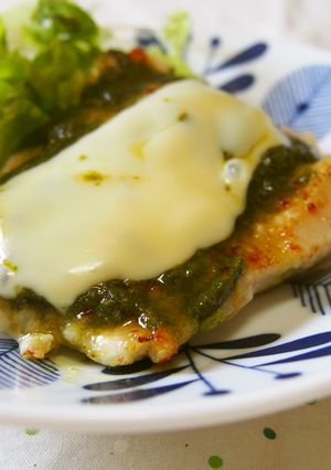 むね肉で立派なステーキ♪ジェノベーゼで♪-レシピのメイン写真