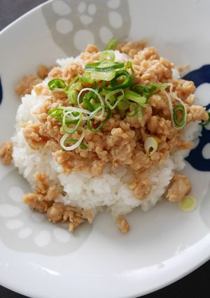冷めてもしっとり♡鶏そぼろ-レシピのメイン写真