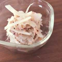 รูปของ ツナと玉ねぎのマスタードサラダ