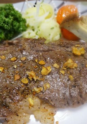 簡単★美味しい～♪♪❤牛ロースステーキ❤-レシピのメイン写真