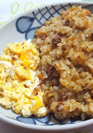 カレーチーズ炒飯マヨ卵添え-レシピのメイン写真