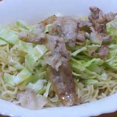 รูปของ 冷やしラーメン　豚キャベツ