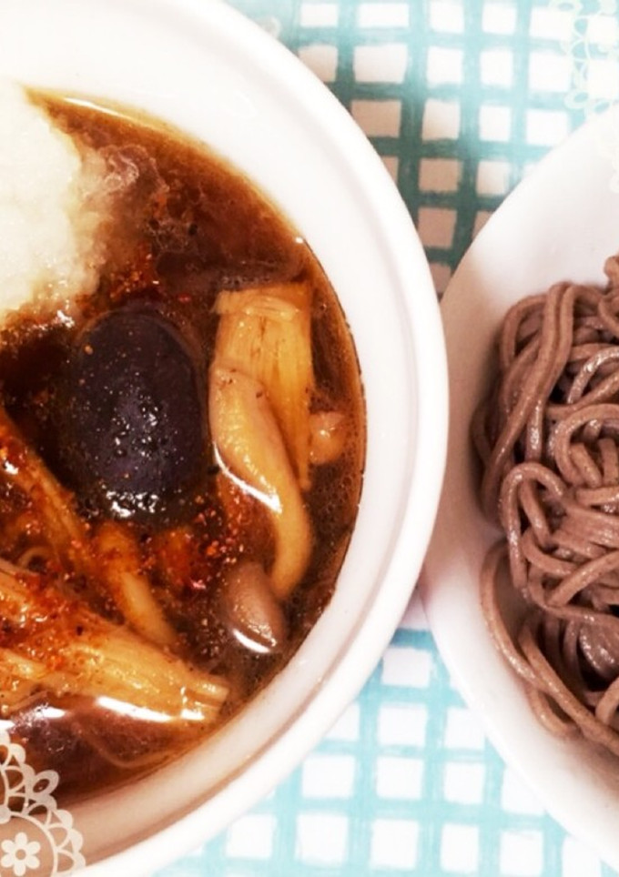 焦がしネギ香るきのこつけ蕎麦-レシピのメイン写真