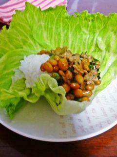 うまうま納豆そぼろのレタス包みご飯-レシピのメイン写真