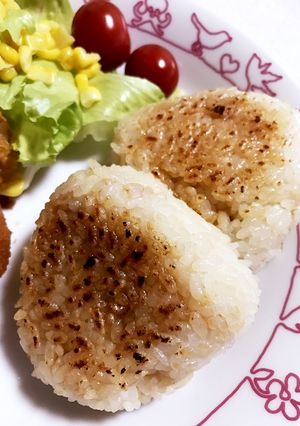 オリーブ油で焼きおにぎり^ ^-レシピのメイン写真