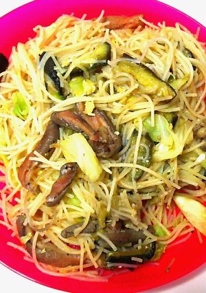 なすとホルモンが美味しい焼きビーフン*ﾟ-レシピのメイン写真