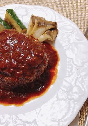 トマト缶で簡単に♪煮込みハンバーグ♪-レシピのメイン写真