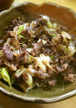 超簡単ご飯が進む!牛肉とネギ炒め中華風♪-レシピのメイン写真