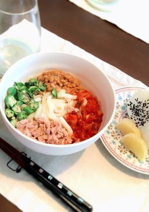 ひとりランチに！簡単スタミナ混ぜうどん-レシピのメイン写真