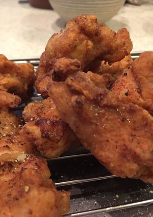 ブラックペッパーで食欲そそる唐揚げ-レシピのメイン写真