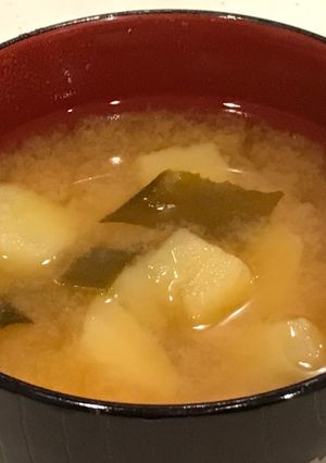 ホクホクとろける！じゃがいもの味噌汁-レシピのメイン写真
