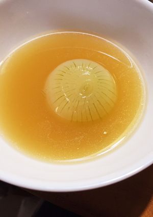 簡単！玉ねぎ丸ごとスープ-レシピのメイン写真