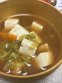 豆腐とキャベツのおみそ汁-レシピのメイン写真