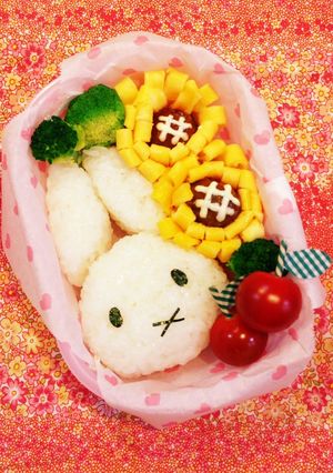 キャラ弁♡ミッフィーとヒマワリ-レシピのメイン写真