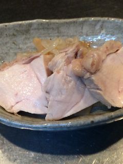 茹で鳥(蒸し鶏?)-レシピのメイン写真
