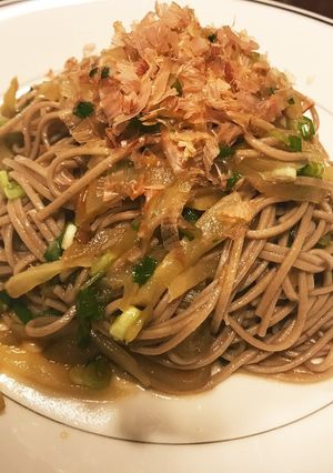 美味しい！ははつゆとごま油で冷製日本蕎麦-レシピのメイン写真