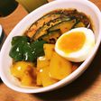 グリル野菜とほうれん草のキーマカレー