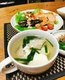 カニのすり身と豆腐のすまし汁