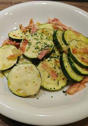 ズッキーニのベーコンチーズ炒め-レシピのメイン写真