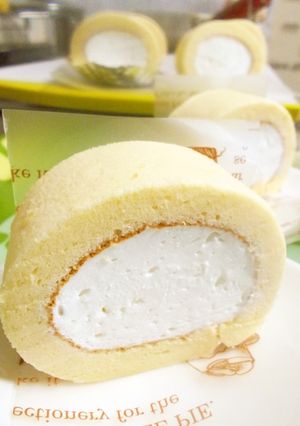 たっぷり生クリームのロールケーキ♡-レシピのメイン写真