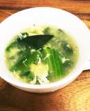 豚ゆで汁で簡単ほうれん草のコンソメスープ