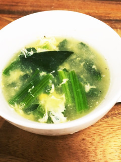豚ゆで汁で簡単ほうれん草のコンソメスープ-レシピのメイン写真