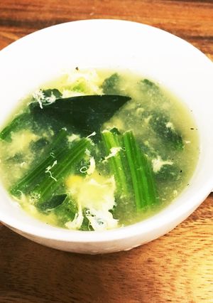 豚ゆで汁で簡単ほうれん草のコンソメスープ-レシピのメイン写真