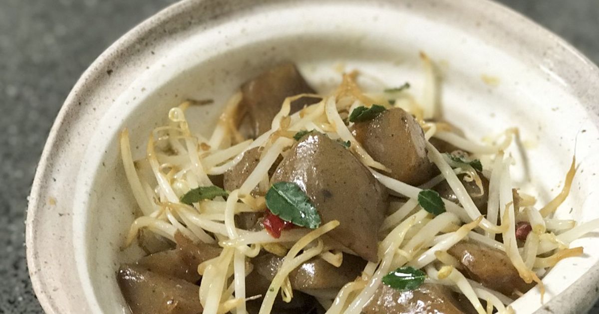 おつまみ◎ピリ辛こんにゃく〈もやし入り〉 by harapecoci