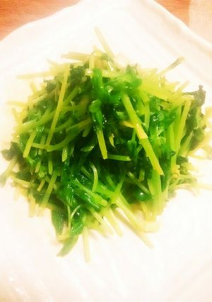簡単！豆苗DEガーリックカレー炒め♪-レシピのメイン写真