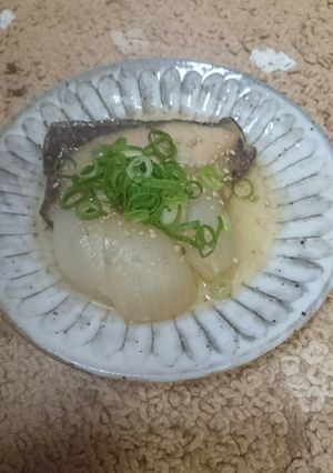 ぶりと玉ねぎの煮付け!-レシピのメイン写真