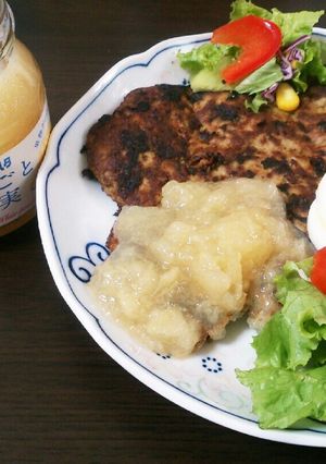 桃のソースで食べるビッグねぎバーグ-レシピのメイン写真