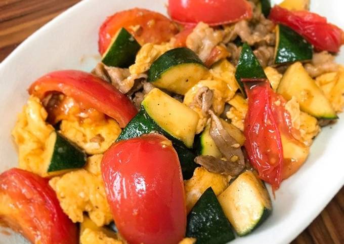 大人気新作 ズッキーニとトマトの炒め物 男だって簡単料理 by 野菜