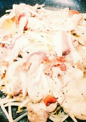 梅にんにく豚肉ともやし蒸し-レシピのメイン写真