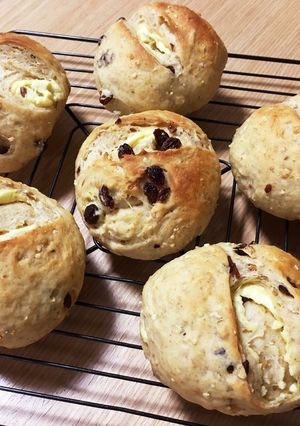 HBで☆クリームチーズ入りフルグラパン-レシピのメイン写真
