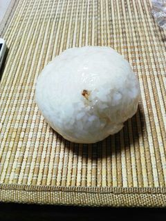 デカめのおかかおにぎり(*^-^*)-レシピのメイン写真