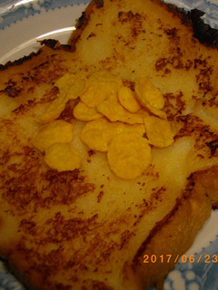 パンのはちみつミルク焼きとフレーク-レシピのメイン写真