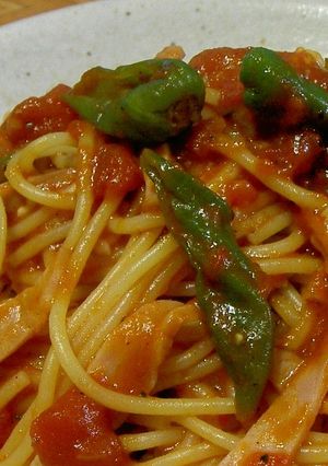 えのきとしし唐とハムのトマトソースパスタ-レシピのメイン写真