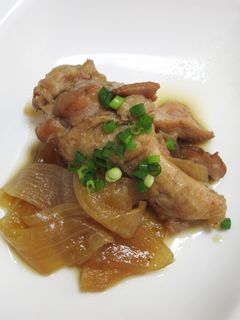 手羽元と新玉ねぎの黒酢煮込み-レシピのメイン写真