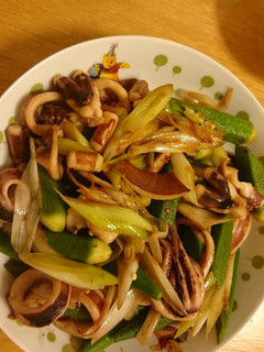 イカとオクラとネギの炒め物-レシピのメイン写真