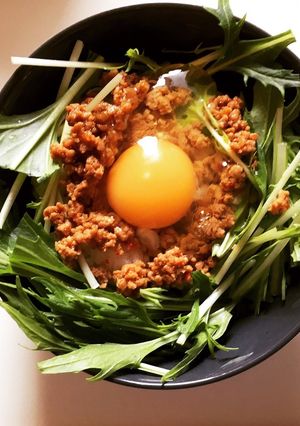 夏こそ食べたい丼飯!ピリ辛肉そぼろ丼-レシピのメイン写真