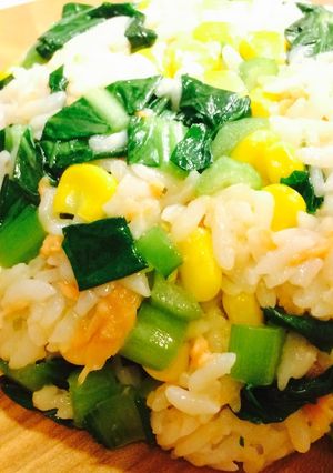 刻むのは小松菜だけ。簡単小松菜チャーハン-レシピのメイン写真