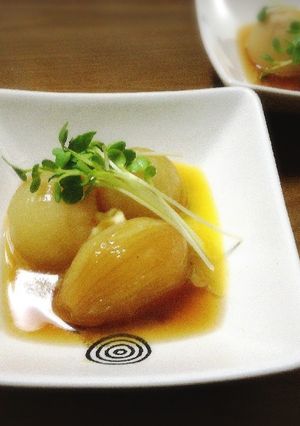 煮るだけめちゃうま♪小玉ねぎのコンソメ煮-レシピのメイン写真