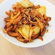 余り物で豚キムチ?