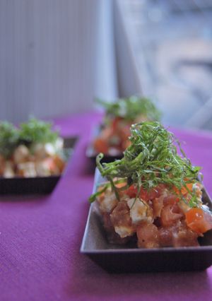 『クリームチーズとトマトのおかか醤油』-レシピのメイン写真