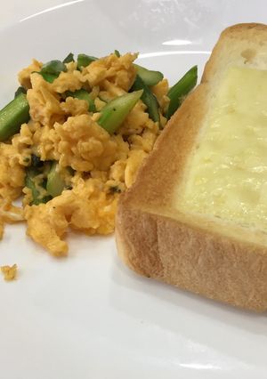 朝食アスパラ&スクランブルエッグ-レシピのメイン写真