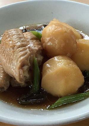 鶏手羽とジャガイモの煮物-レシピのメイン写真