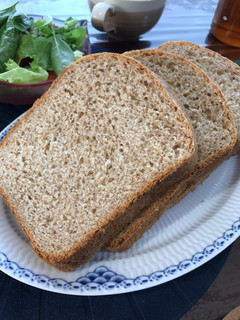 ライ麦と全粒粉のふわふわ低GI食パン-レシピのメイン写真