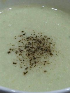 ブロッコリーの茎と豆乳のポタージュ-レシピのメイン写真