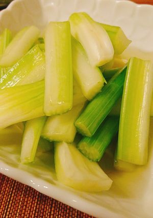 あっさりおつまみ簡単 セロリの浅漬け-レシピのメイン写真