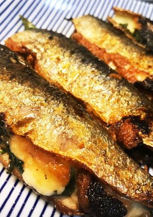 簡単絶品☆イワシの梅しそチーズの挟み焼き-レシピのメイン写真